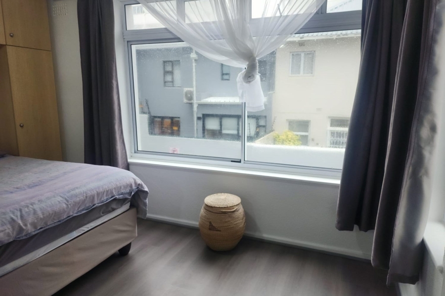 1 Bedroom Property for Sale in Sea Point Western Cape